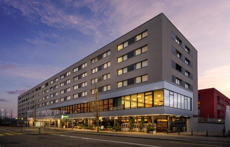 holiday-inn-zurich-messe-1lieu1salle-event.jpg