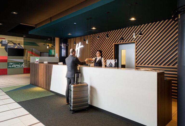 holiday-inn-zurich-messe-1lieu1salle-events.jpg