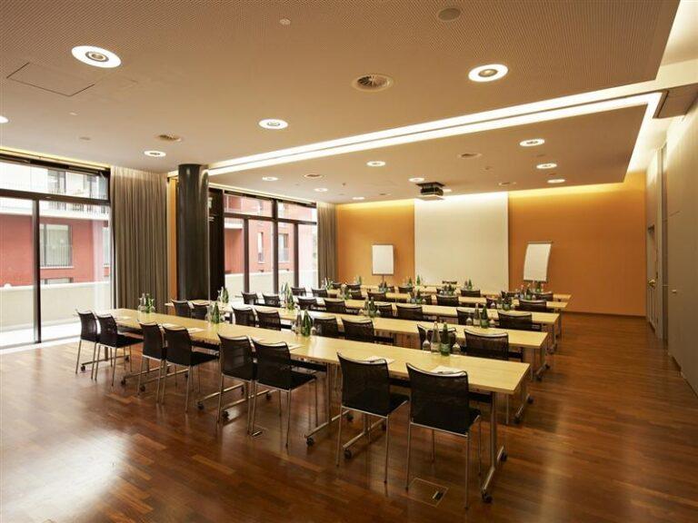 holiday-inn-zurich-messe-1lieu1salle-meetings.jpg