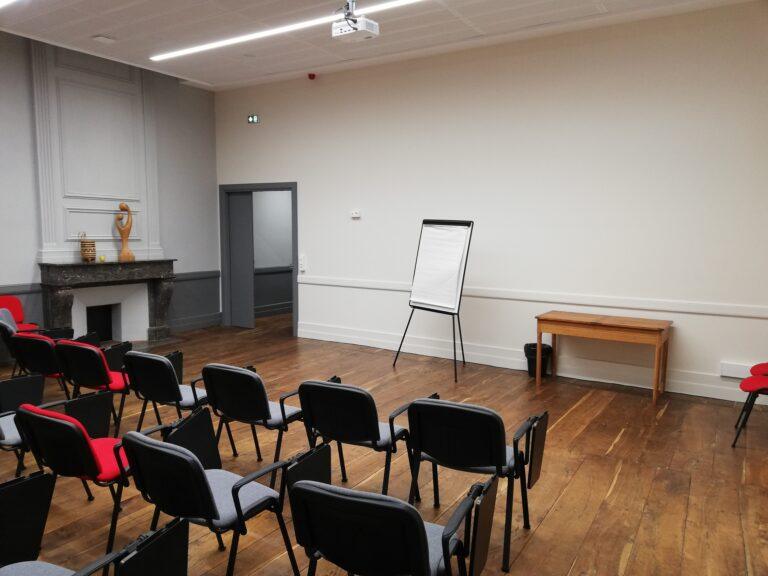 Salle-de-conference-le-cayrou.jpg