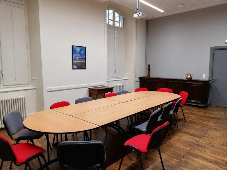 Salle-de-reunion-la-gariotte.jpg