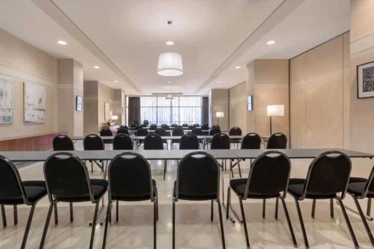 ac-guadalajara-1lieu1salle-meetings.jpg