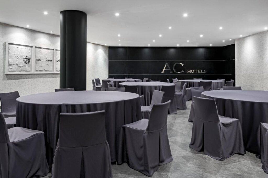 ac-hotel-burgos-1lieu1salle-conferences.jpg