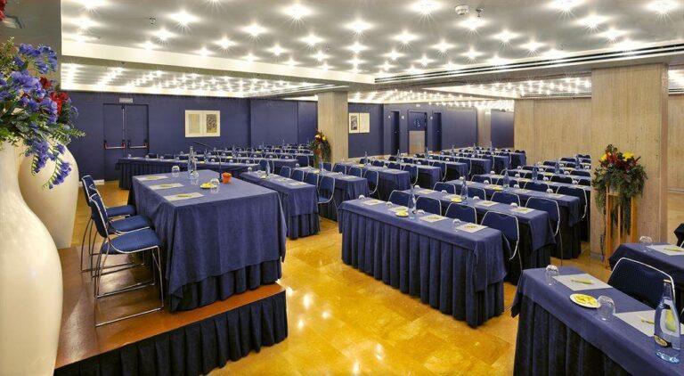 hotel-castellon-center-1lieu1salle-meeting.jpg