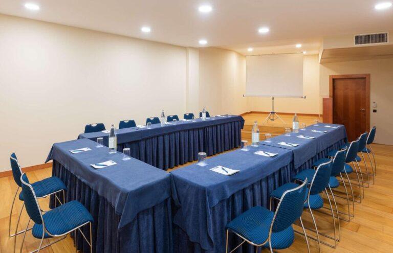 hotel-castellon-center-1lieu1salle-meetings.jpg