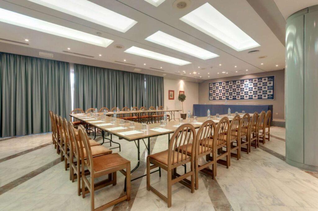 hotel-puertollano-1lieu1salle-seminaire.jpg