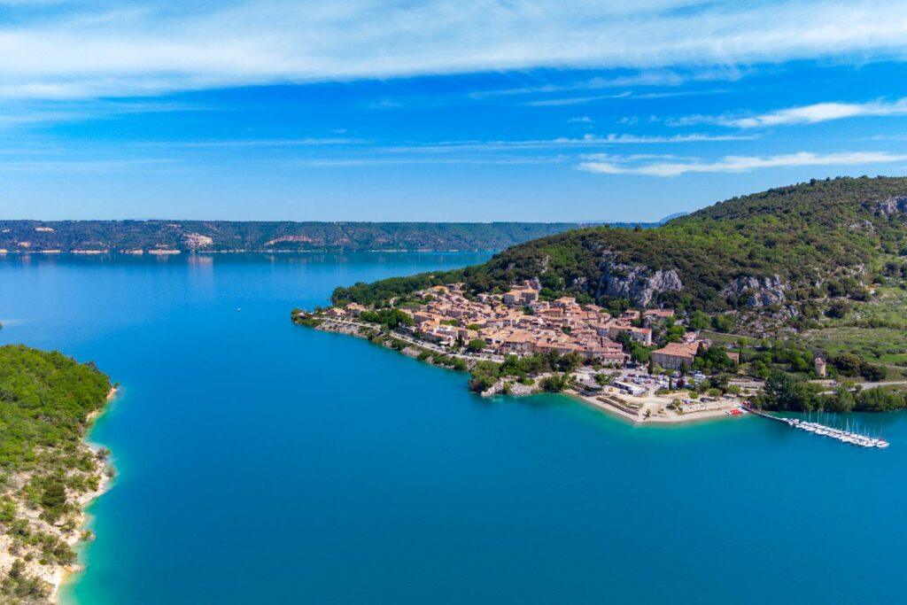 vue aérienne, lac de sainte croix, Bauduen