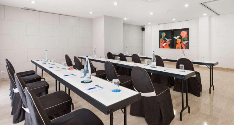 nh-castellon-mindoro-1lieu1salle-meetings.jpg