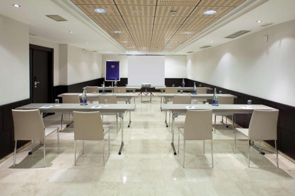 nh-ciudad-santander-1lieu1salle-meeting.jpg