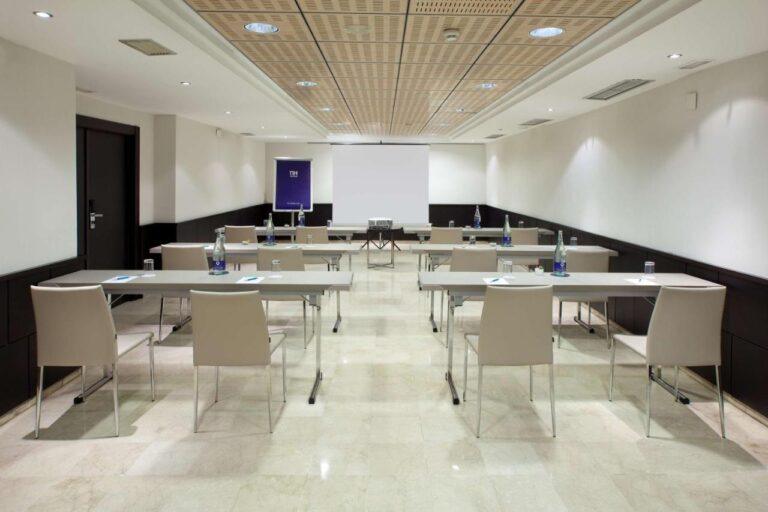 nh-ciudad-santander-1lieu1salle-meeting.jpg