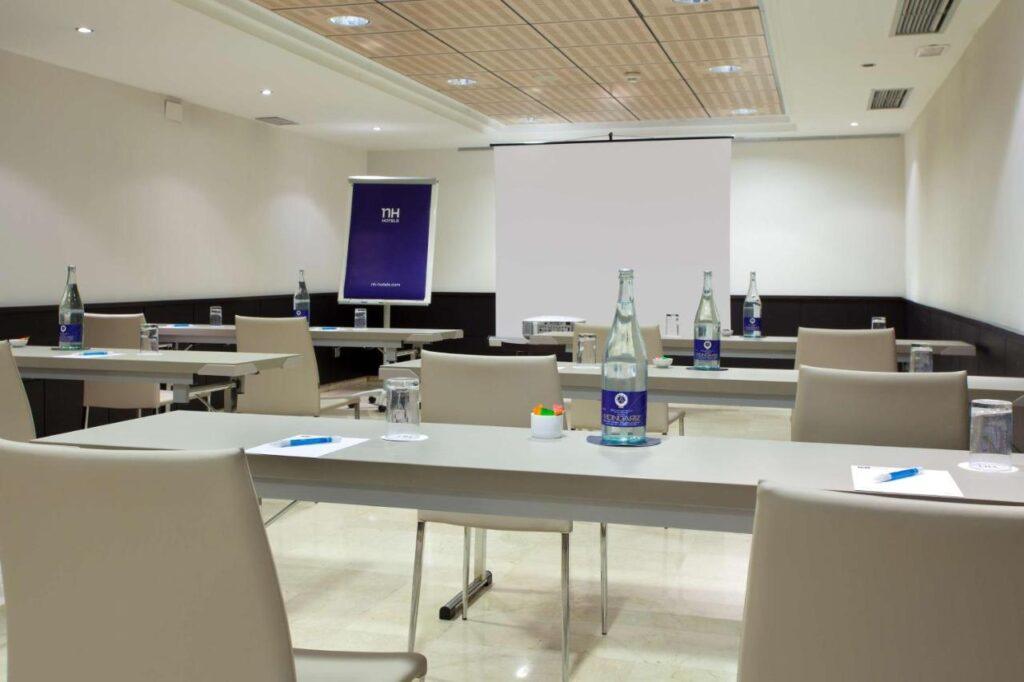 nh-ciudad-santander-1lieu1salle-meetings.jpg
