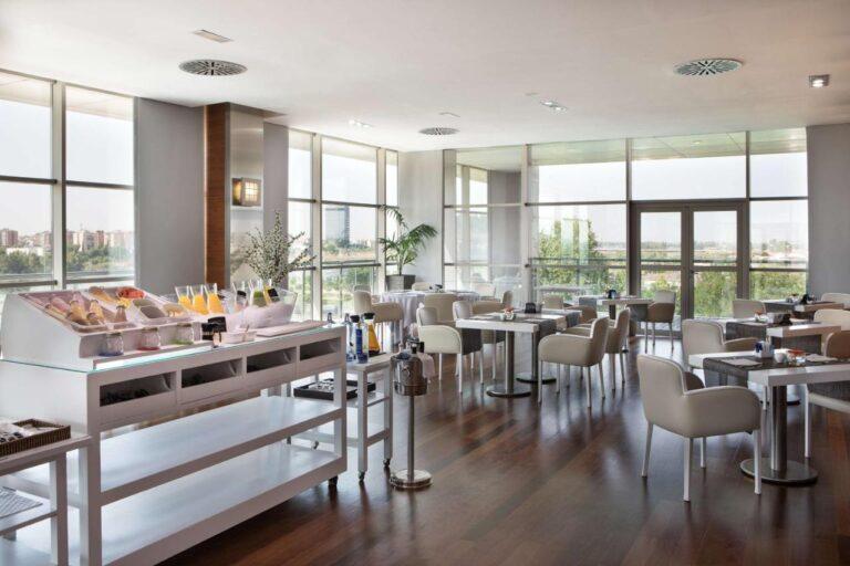 nh-gran-hotel-casino-extremadura-1lieu1salle-seminaire.jpg