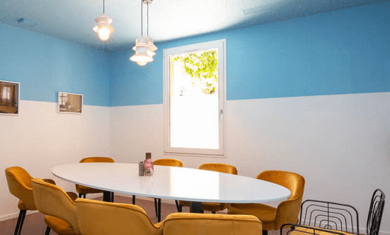 salle-salon-bleu.png
