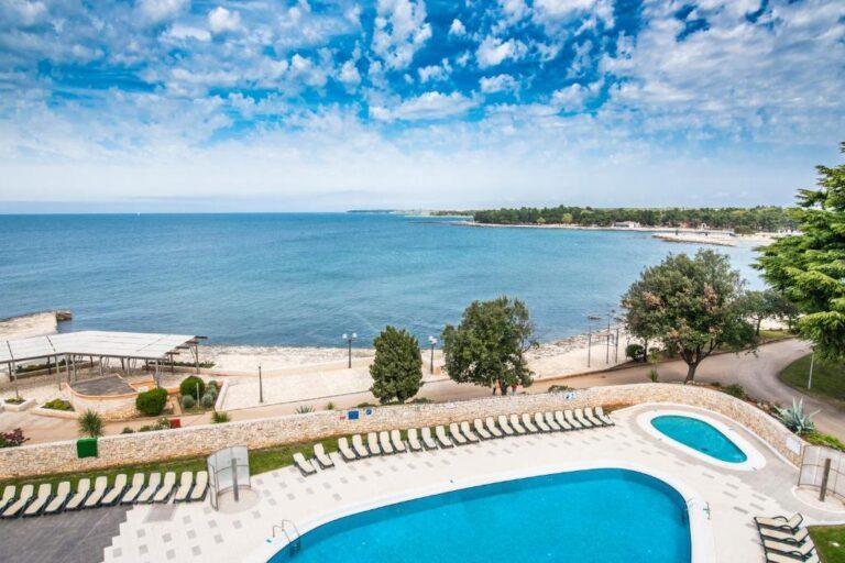 umag-plava-laguna-1lieu1salle-conventions.jpg