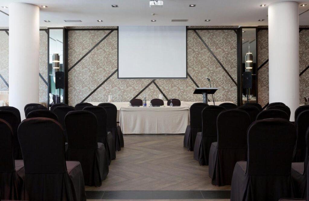 urh-zen-balagares-1lieu1salle-reunions.jpg