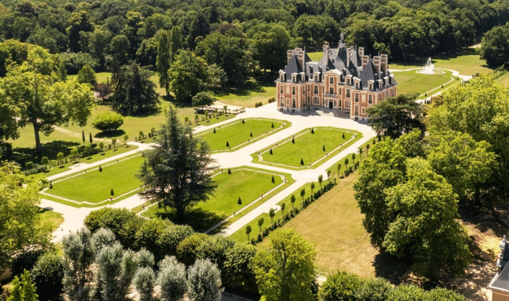 Ext-Vue-du-Chateau-par-Drone.png
