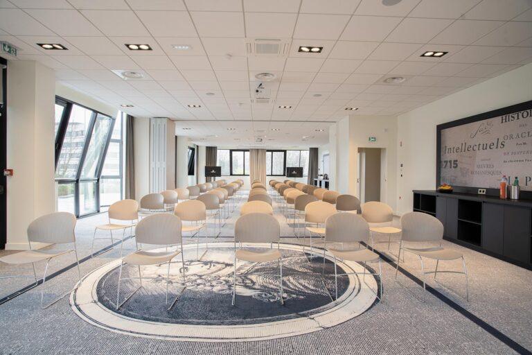 Seminaires-FEVO-Geneve-Apt-Ferney-Voltaire-Rousseau-Pleniere-200m².jpg