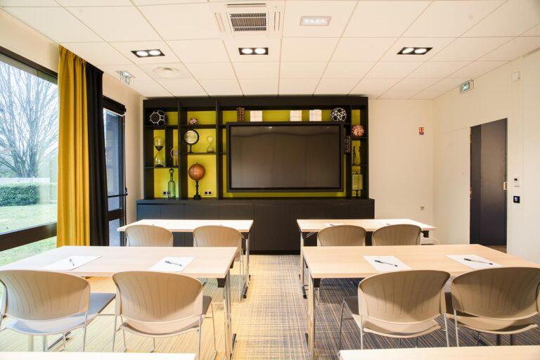 Seminaires-FEVO-Geneve-Apt-Ferney-Voltaire-Salle-Diderot-1.jpg