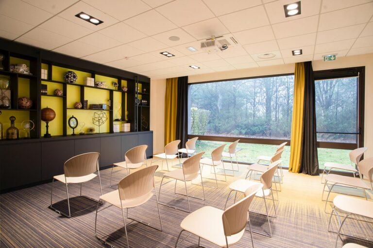 Seminaires-FEVO-Geneve-Apt-Ferney-Voltaire-Salle-Montesquieu-2.jpg