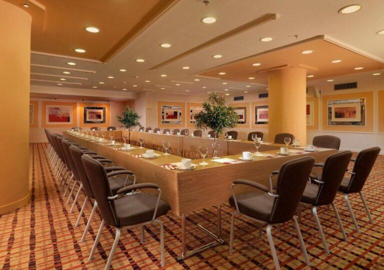 crowne-plaza-athenes-1lieu1salle-reunions.jpg