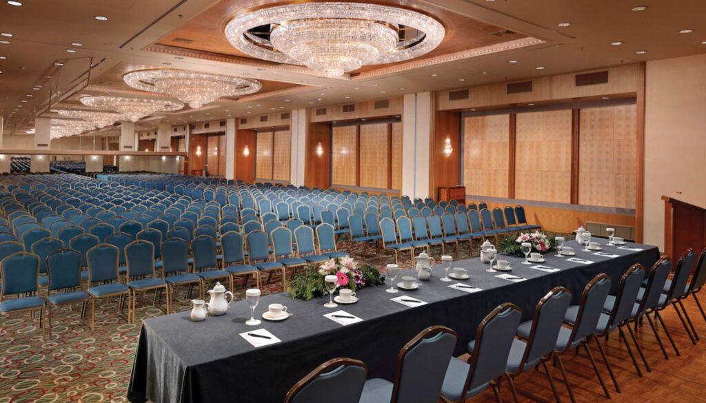 divani-caravel-1lieu1salle-event.jpg
