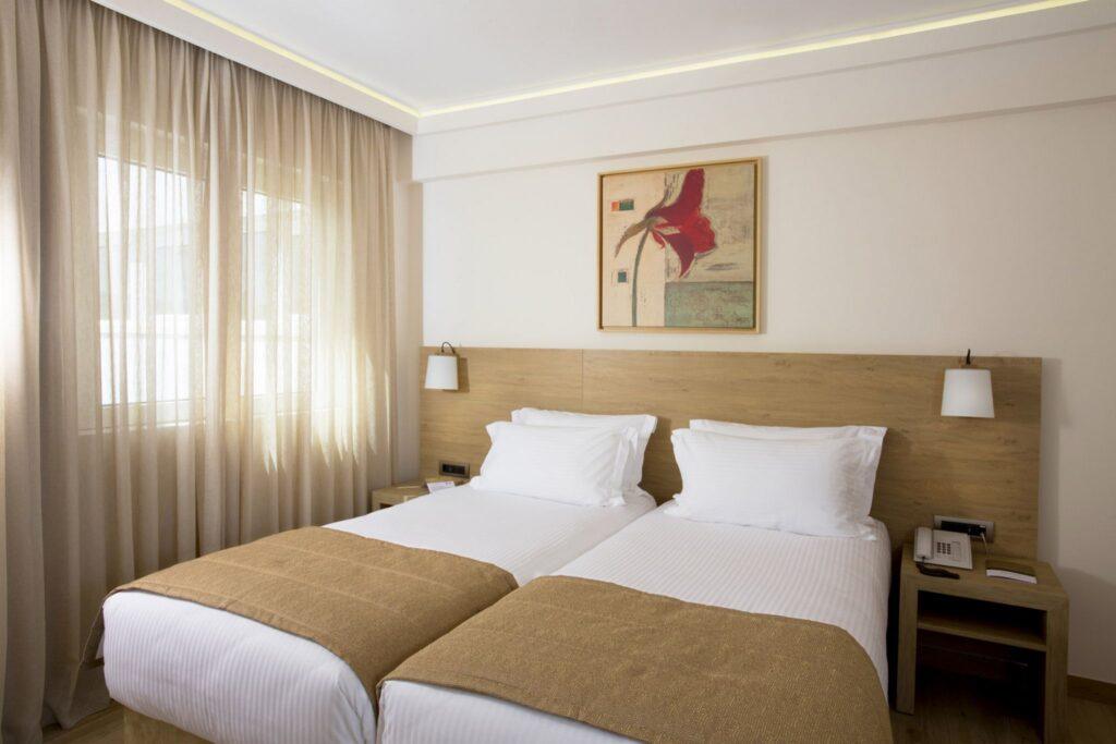 golden-age-hotel-1lieu1salle-seminaire.jpg