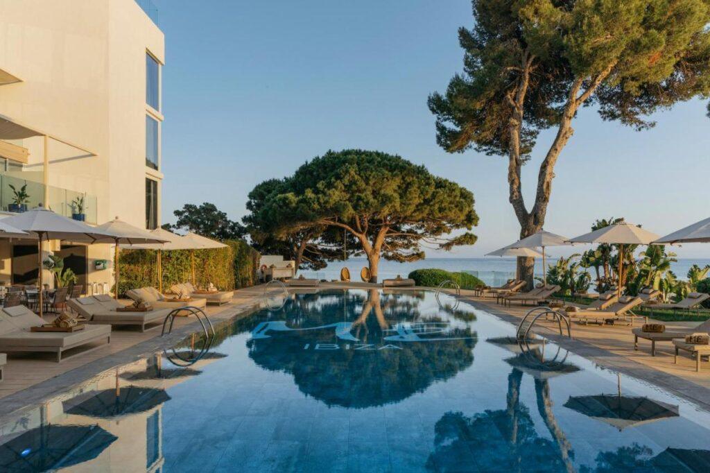me-ibiza-1lieu1salle-event.jpg