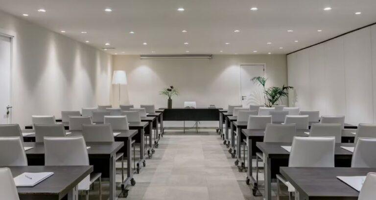 me-ibiza-1lieu1salle-meetings.jpg
