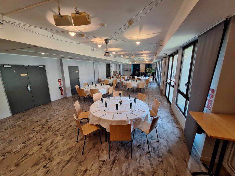 service-a-table-salle-14.jpg