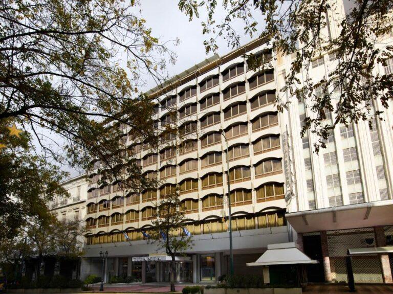 titania-hotel-1lieu1salle-conference.jpg