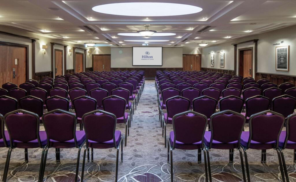 Hilton-DoubleTree-by-Hilton-Cambridge-City-Centre-1lieu1salle-6-scaled-1.jpeg