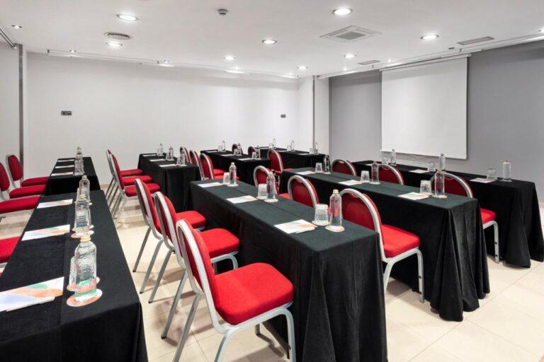 melia-maria-pita-1lieu1salle-meeting.jpg