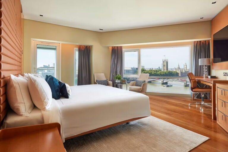 Chambre-Park-Plaza-London-Riverbank-1lieu1salle.avif.jpg