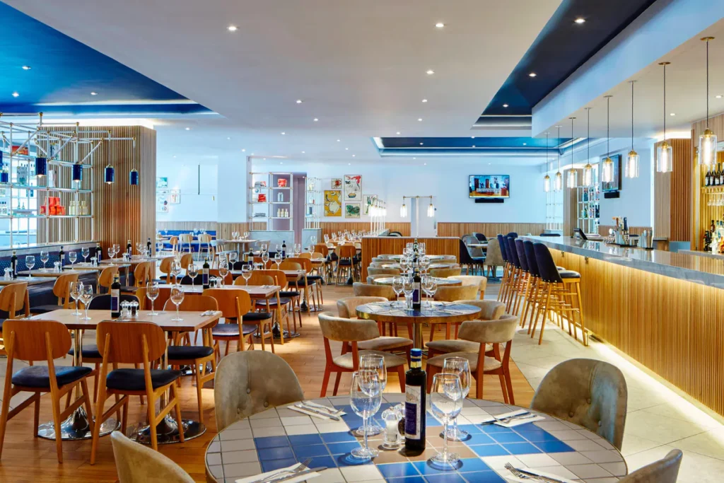London-Heathrow-Marriott-Hotel-Restaurant-1lieu1salle.webp