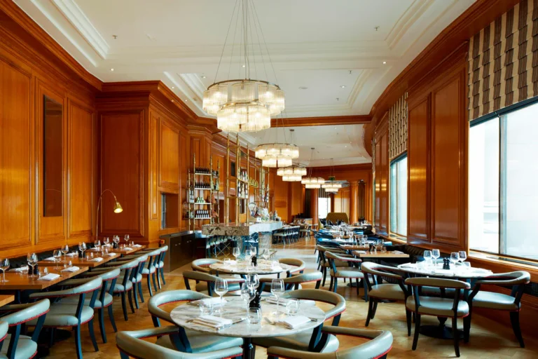 London-Marriott-Hotel-County-Hall-restaurant-1lieu1salle.webp