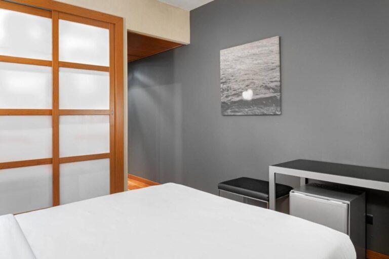 ac-hotel-ponferrada-1lieu1salle-meeting.jpg