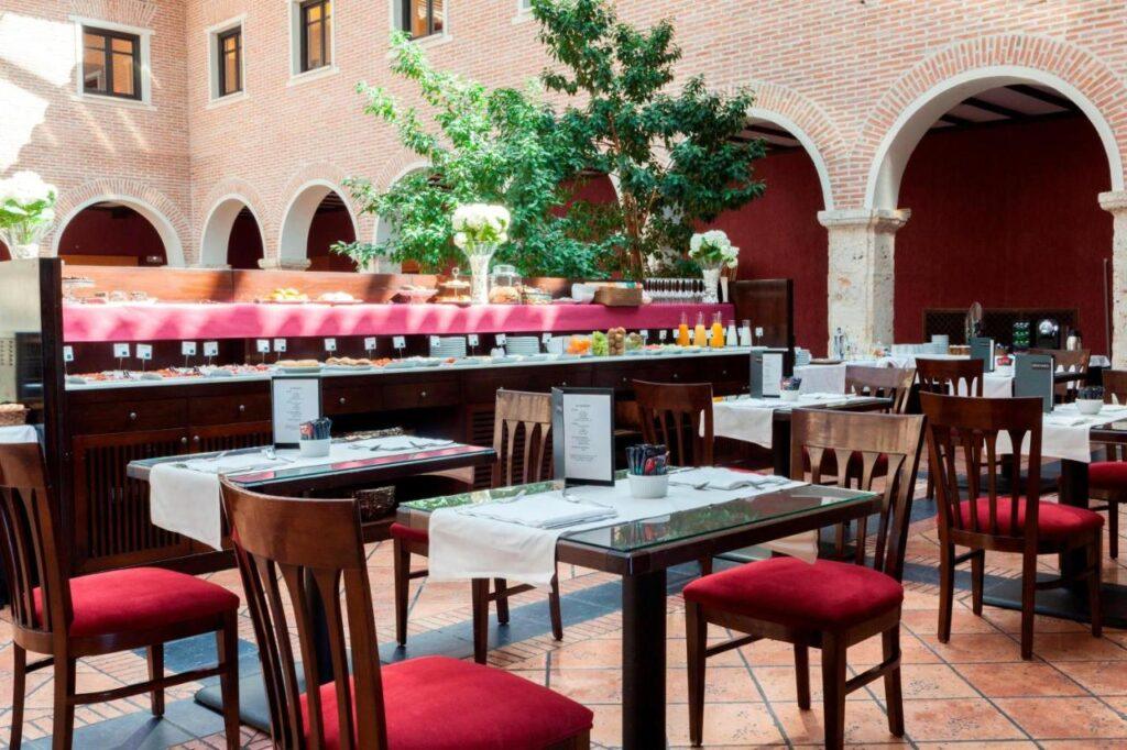 ac-palacio-santa-ana-1lieu1salle-conference.jpg