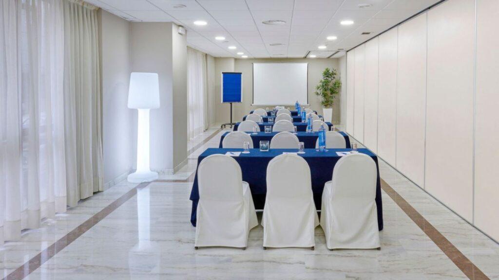 hesperia-vigo-1lieu1salle-meetings.jpg