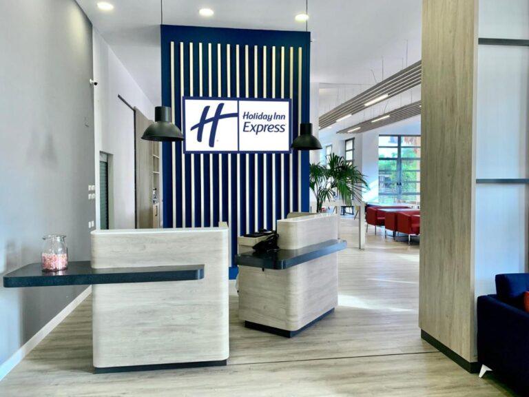 holiday-inn-express-valencia-ciencias-1lieu1salle-evenement.jpg