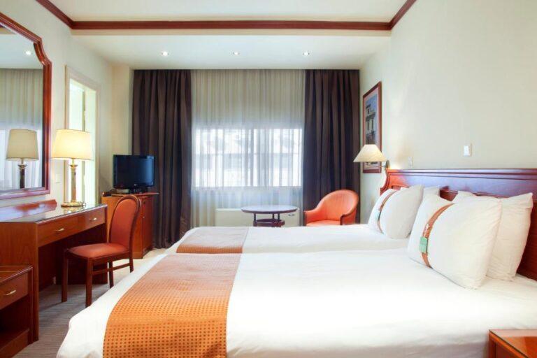 holiday-inn-thessaloniki-1lieu1salle-conference.jpg