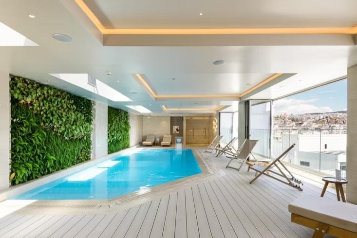 holiday-inn-thessaloniki-1lieu1salle-events.jpg
