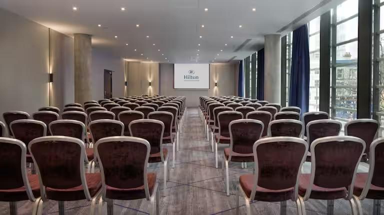 lontbhi-more-london-suite-theatre-1lieu-1salle.jpg