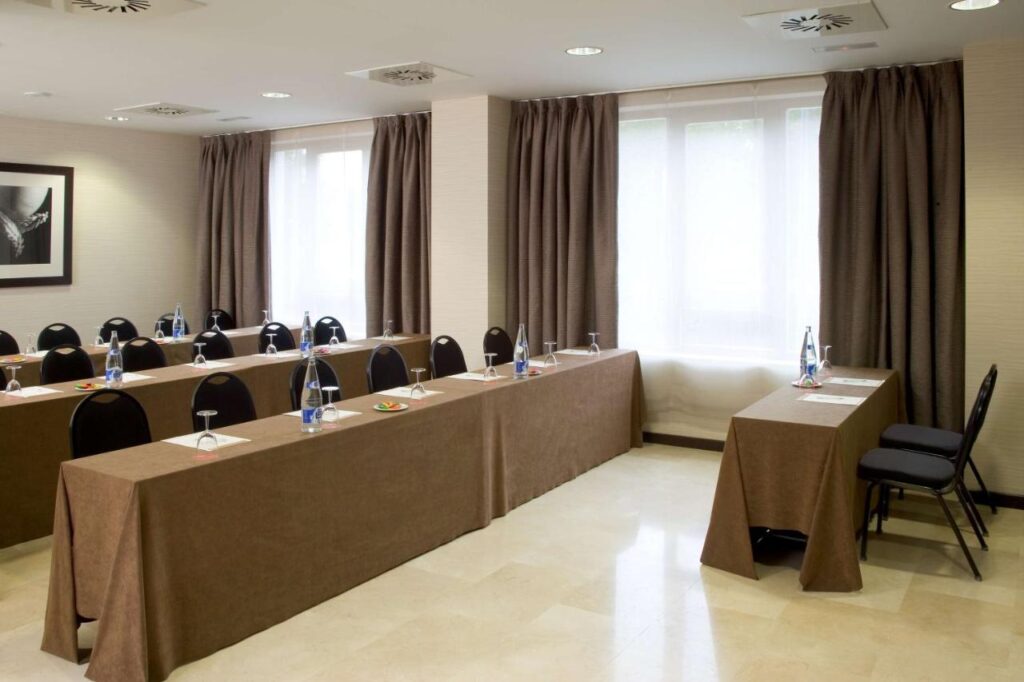 nh-valladolid-balago-1lieu1salle-meeting.jpg
