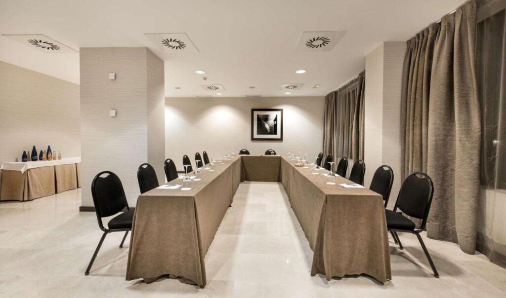 nh-valladolid-balago-1lieu1salle-meetings.jpg