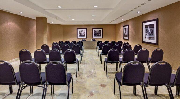 sercotel-puerta-catedral-1lieu1salle-meeting.jpg