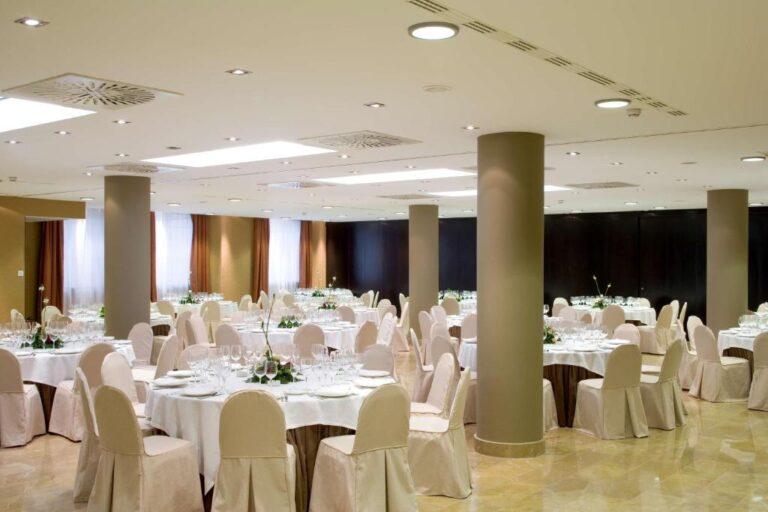 sercotel-puerta-catedral-1lieu1salle-meetings.jpg