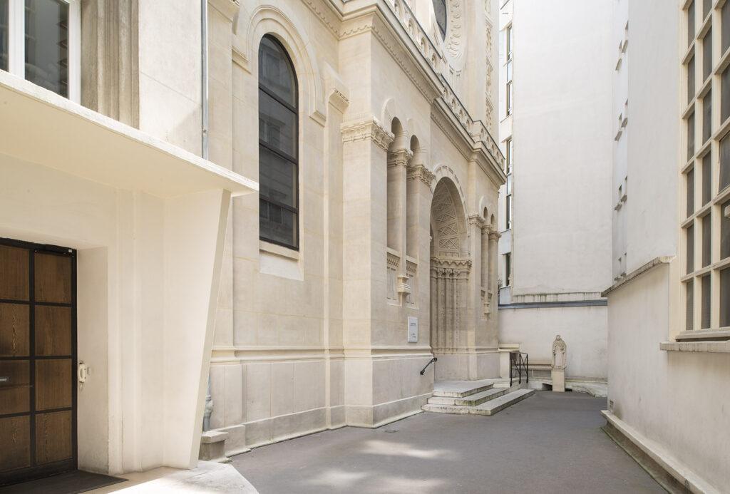 2-CLOITRE-Entree.jpg