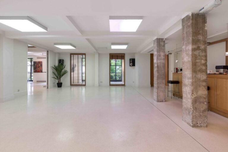 6-CLOITRE-FOYER-scaled-1.jpg
