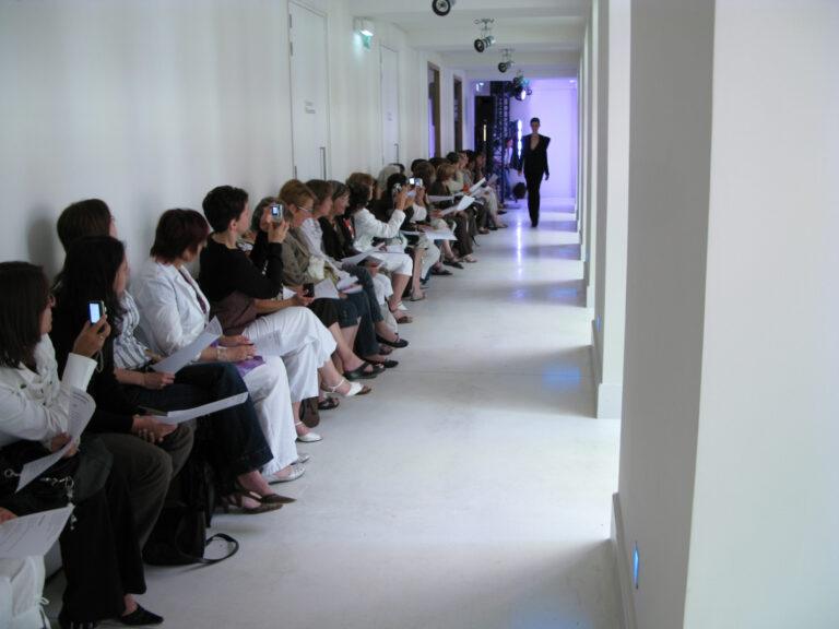 9-CLOITRE-GALERIE-DEFILE-scaled-1.jpg