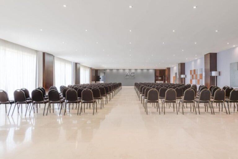 ac-sevilla-forum-1lieu1salle-meeting.jpg